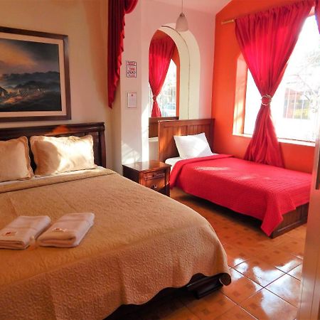 Hostal Imperial Quito Exterior photo