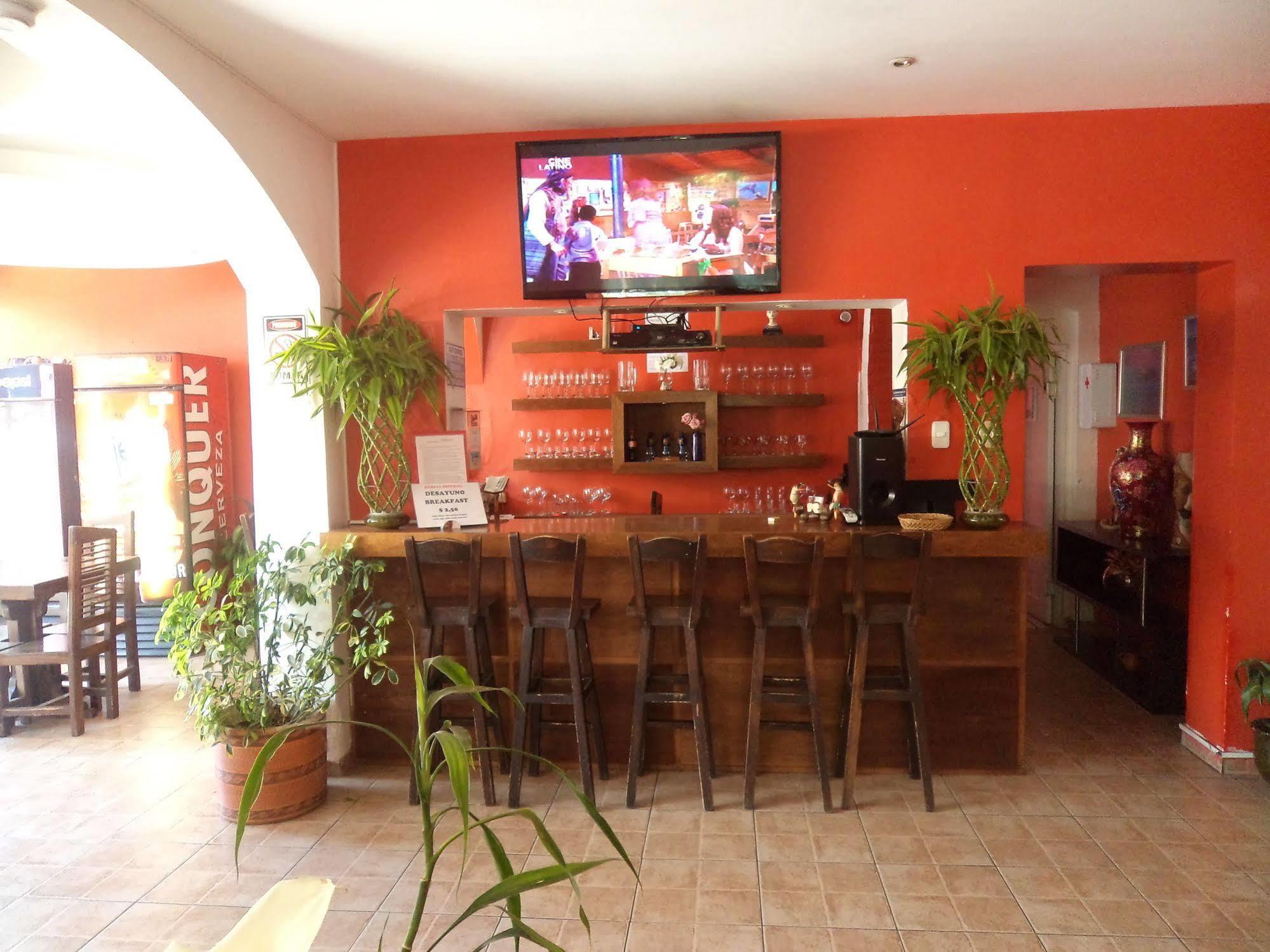 Hostal Imperial Quito Exterior photo